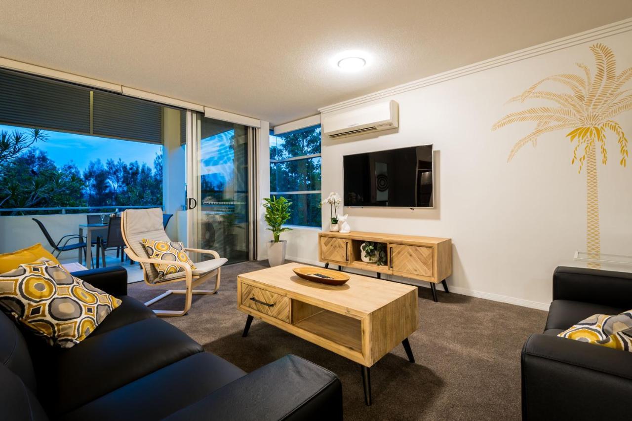 Chancellor Lakeside Apartments Gold Coast Exterior photo