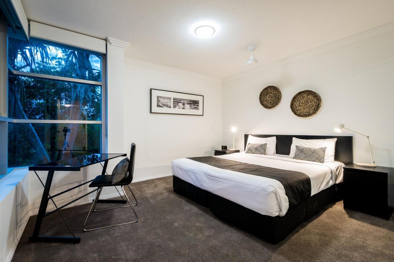 Chancellor Lakeside Apartments Gold Coast Exterior photo